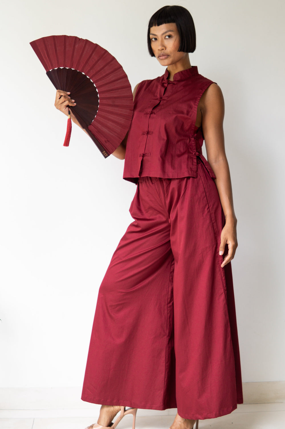 Lin Vest, Cotton, Sacred Maroon, view 3